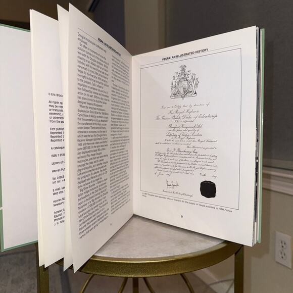 Vespa: An Illustrated History by Eric Brockway (1993, Haynes Publishing) - Picture 2 of 8